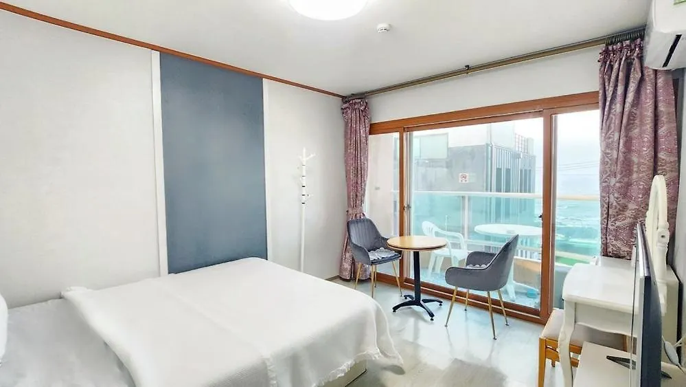 Jeju Yongdam House Hotel