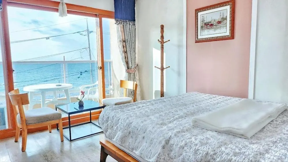 Jeju Yongdam House Hotel