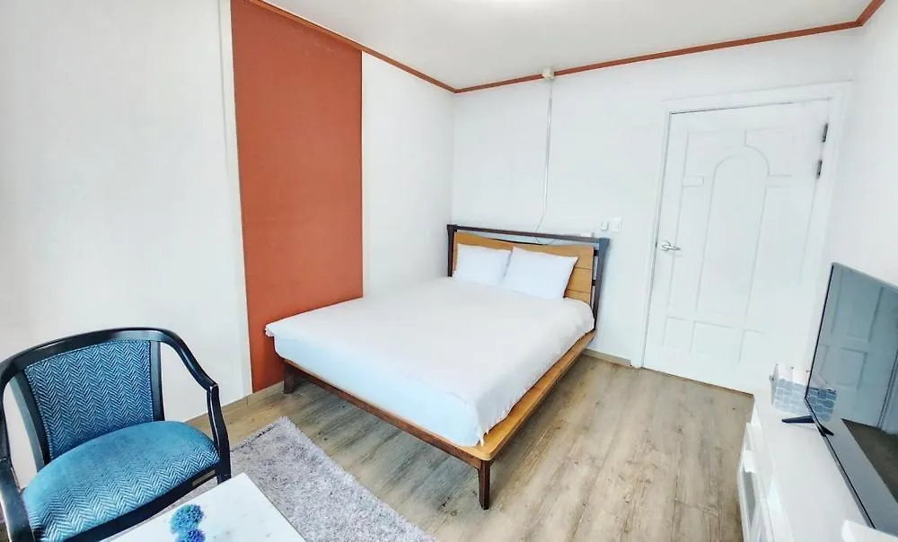Jeju Yongdam House Otel